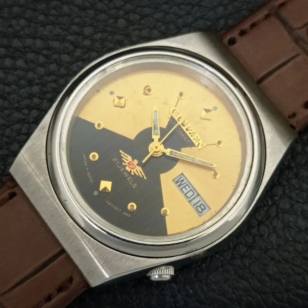 Vintage 1984 Citizen Automatic Mens Silver Watch W/daydate & Gold accents